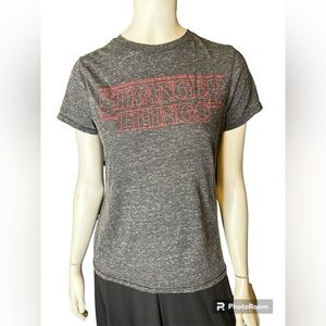 Stranger Things Red Logo  T-shirt small